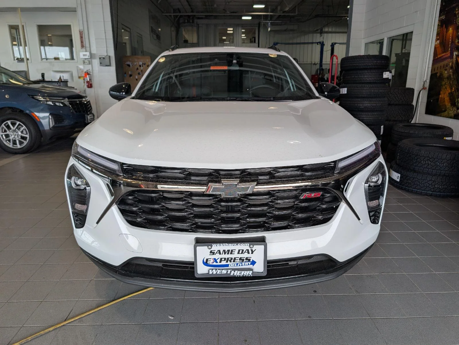 Used 2026 Summit White Chevrolet 2RS image 2