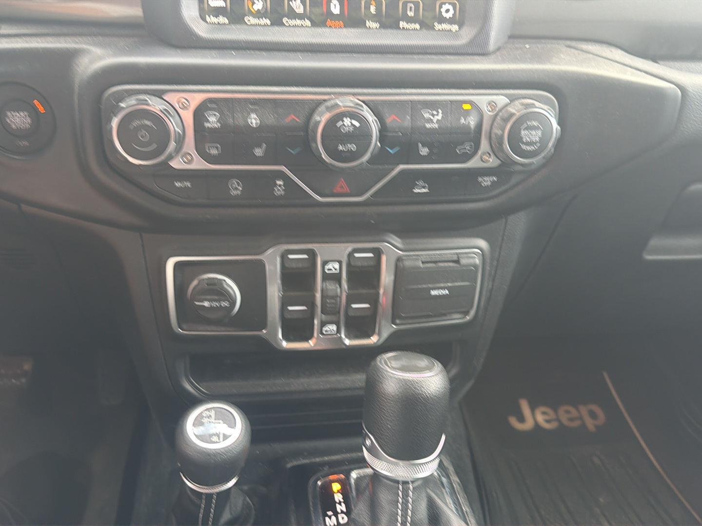 Used 2023 Sting-Gray Clearcoat Jeep Sahara image 16
