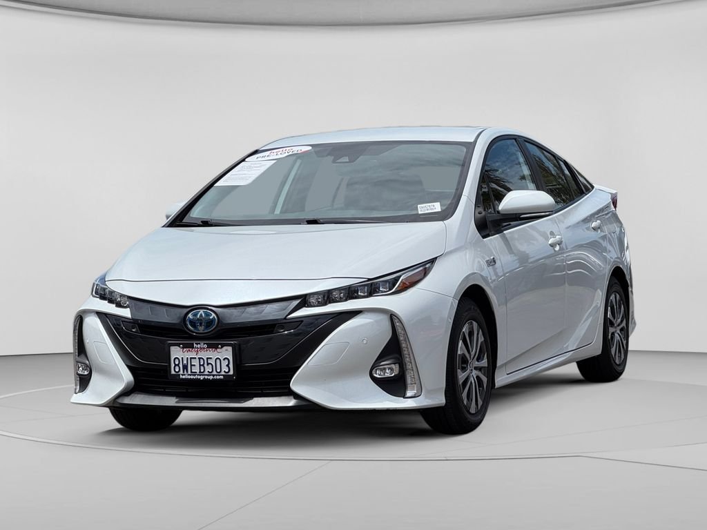 Used 2021 Pearl Toyota Limited image 6