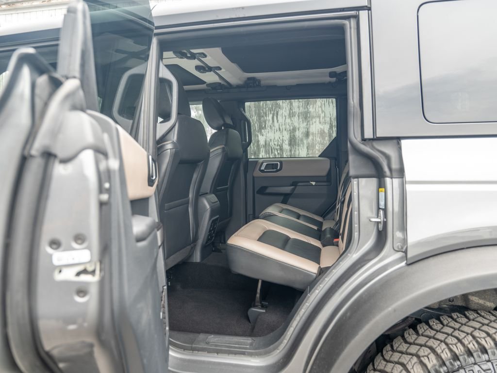 Used 2024 Gray Ford Wildtrak image 34