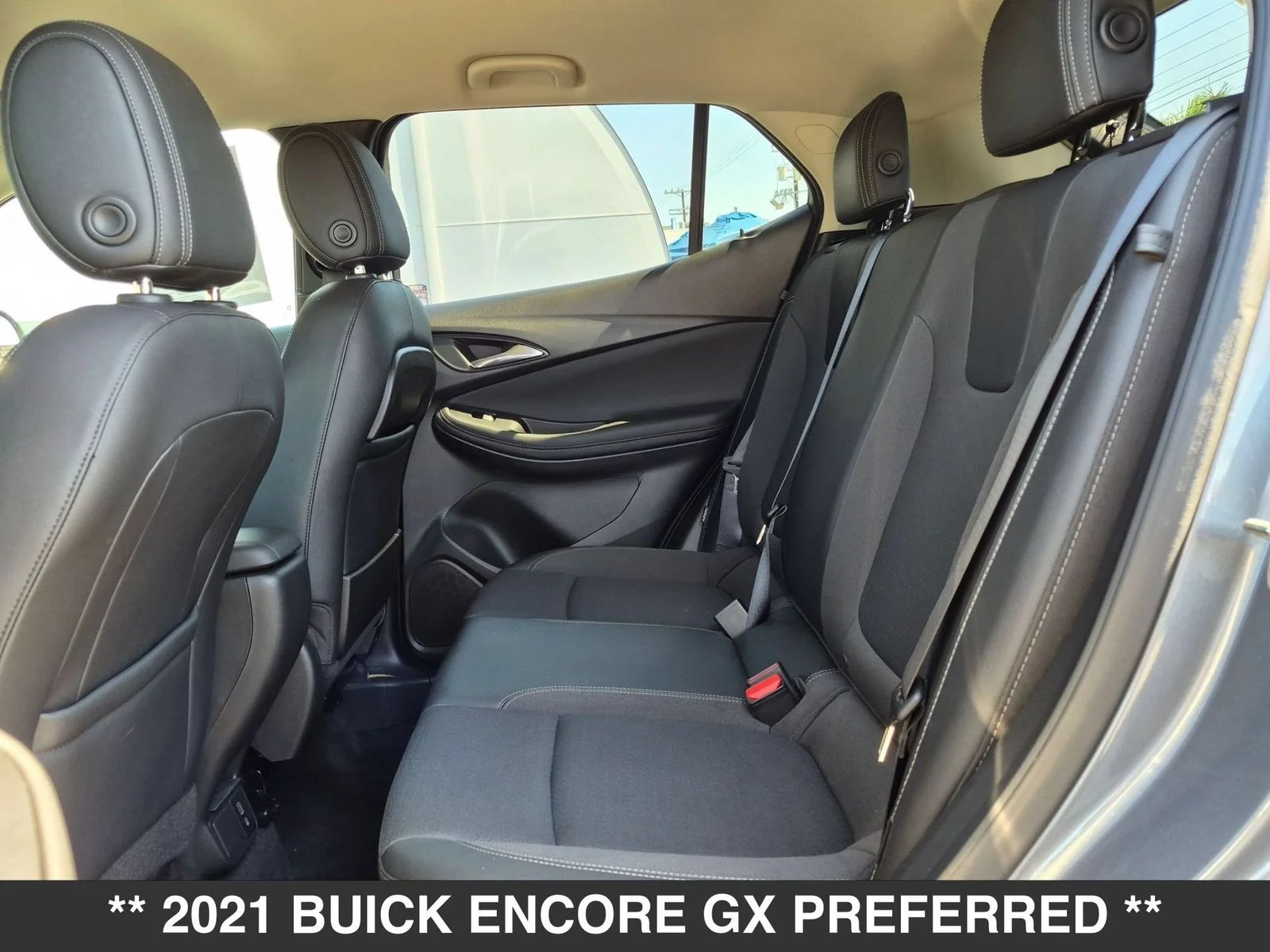 Used 2021 Gray Buick Preferred image 18