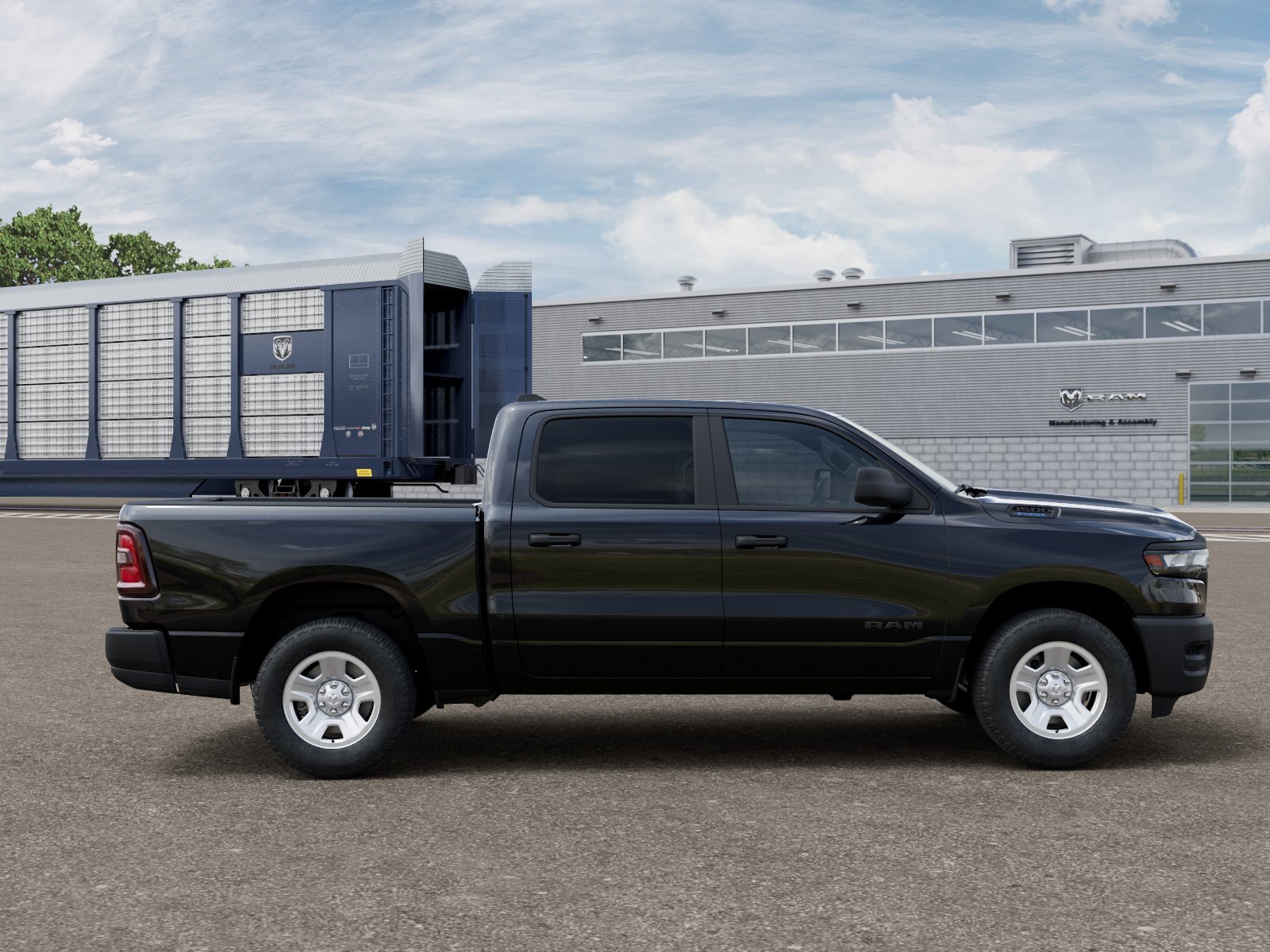 New 2026 Diamond Black Crystal Pearl-Coat Exterior Paint RAM TRADESMAN image 21