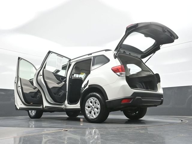 Used 2020 White Subaru Base image 30