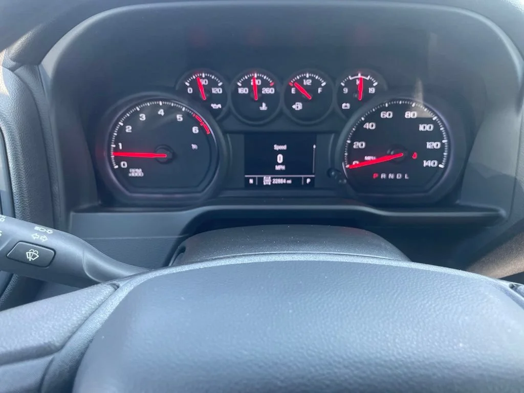 Used 2025 Slate Gray Metallic Chevrolet Custom image 19