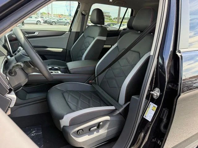 New 2026 Black Volkswagen 2.0T Peak Edition image 9