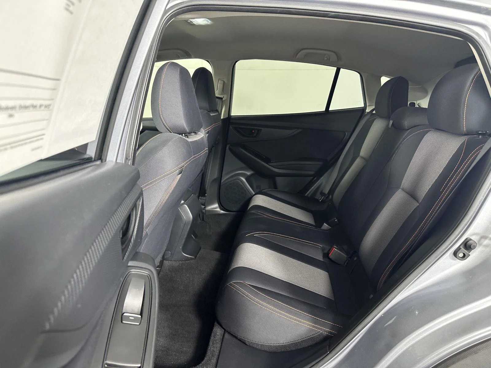 Used 2018 Ice Silver Metallic Subaru Premium image 27