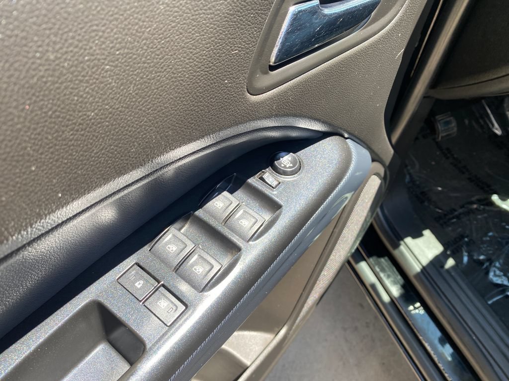 Used 2018 BLACK Chevrolet 4WD Z71 image 11