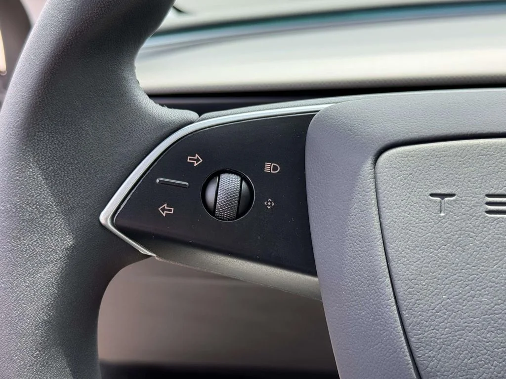 Used 2025  Tesla Performance image 24