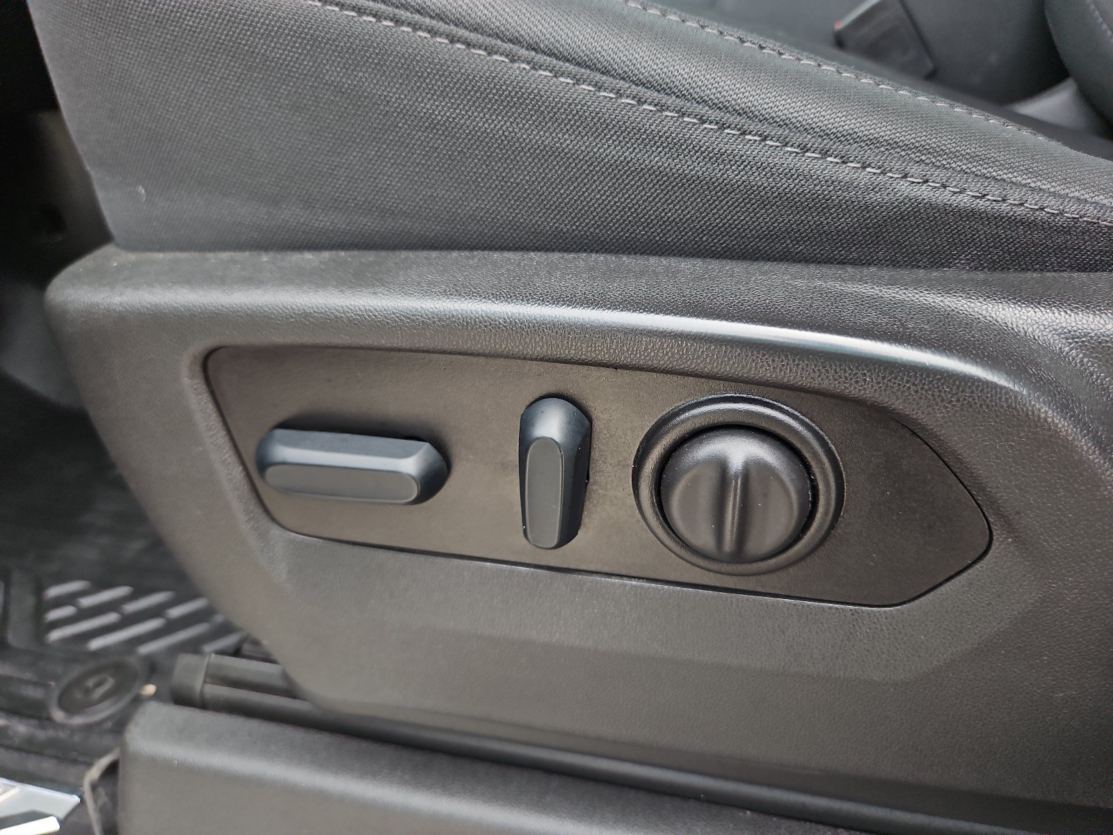Used 2022 Black Chevrolet LT Trail Boss image 18