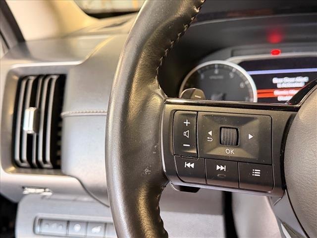 Used 2023 Super Black Nissan SL image 15