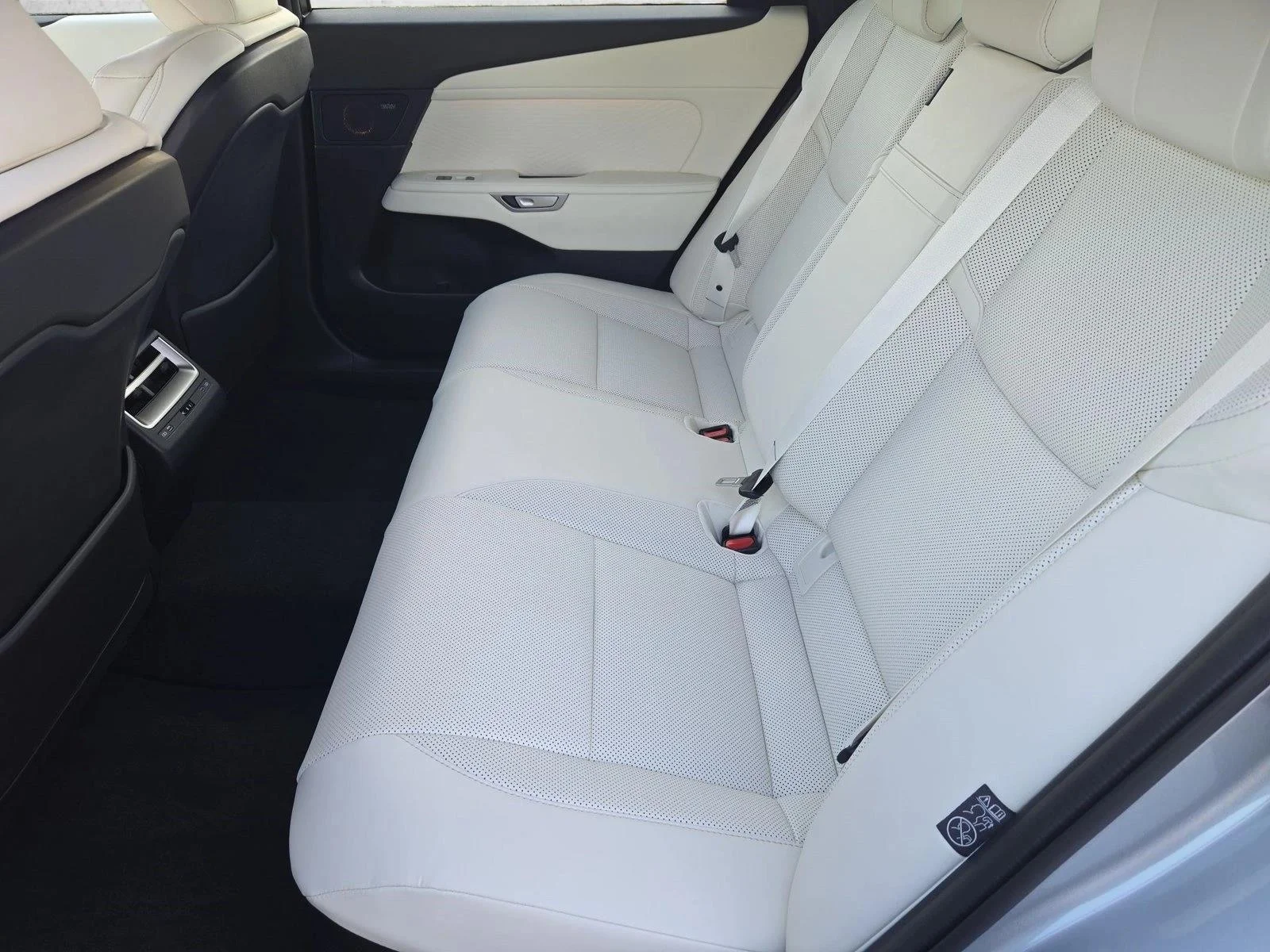 New 2026 Iridium Lexus ES 350h PREMIUM+ image 15