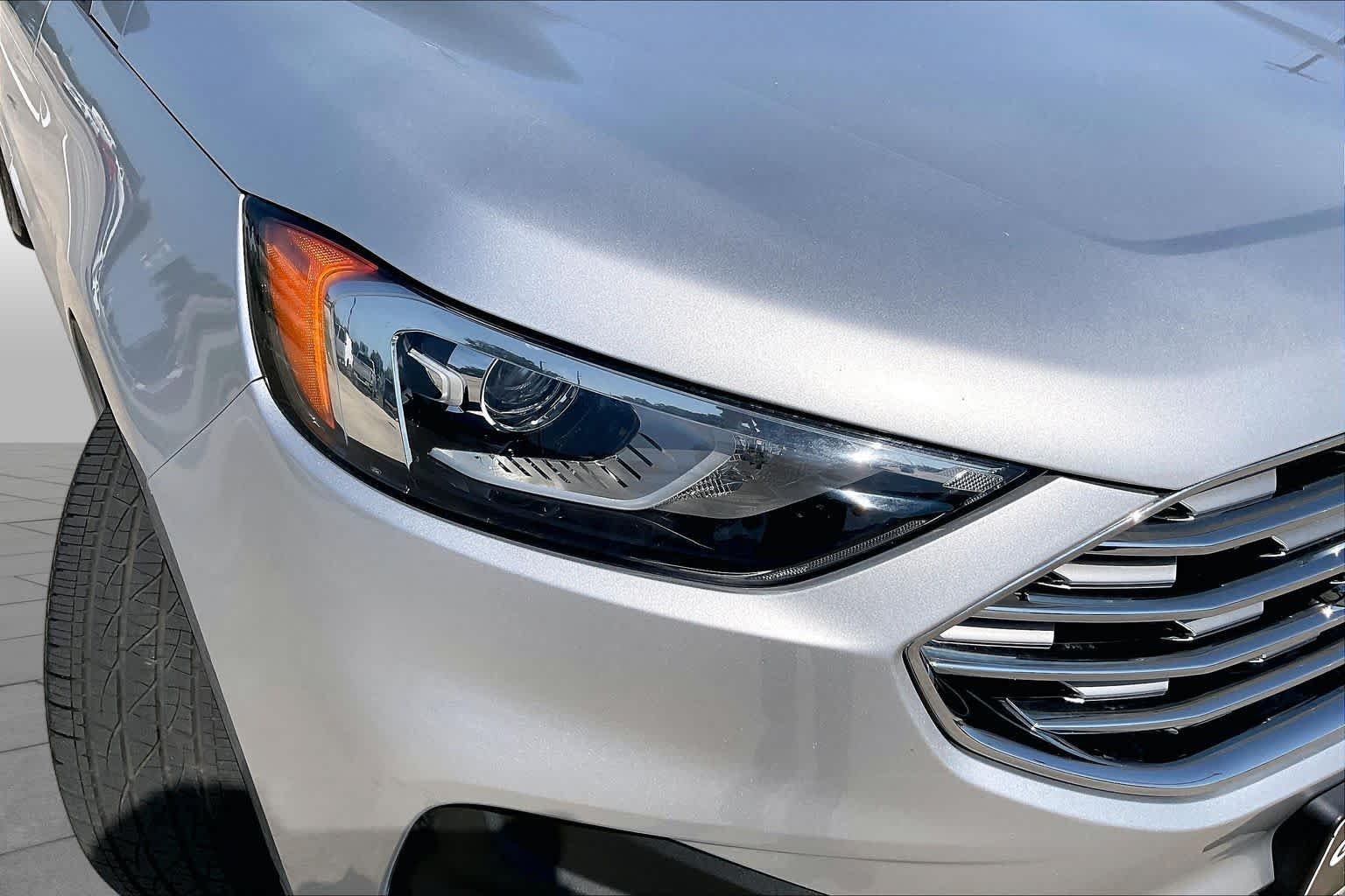 Used 2019 Ingot Silver Metallic Ford SE image 26