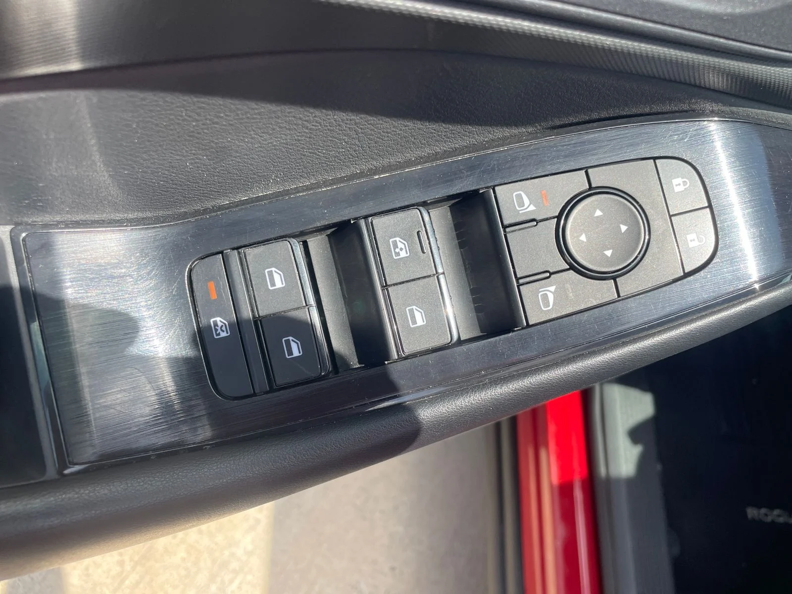 Used 2025 Red Nissan S image 22