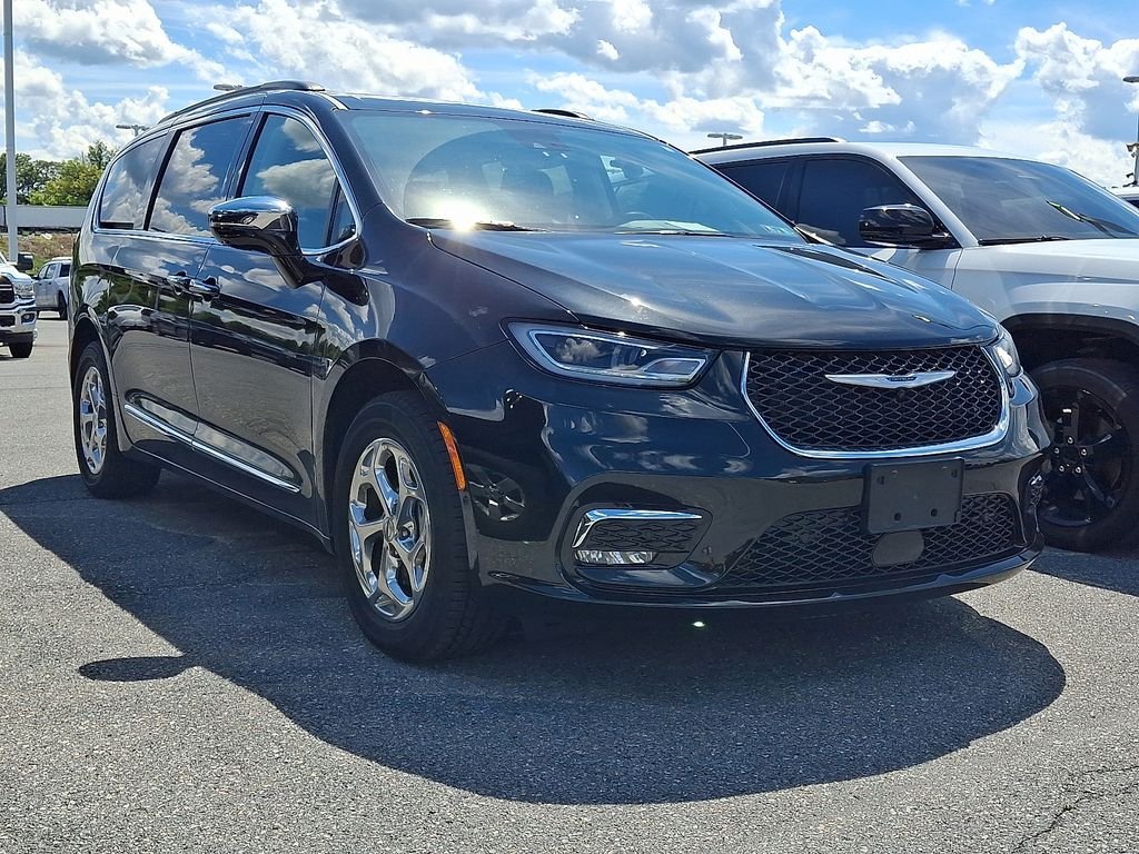 Used 2022 Black Chrysler Limited image 1