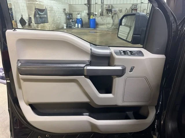 Used 2020 Black Ford XLT image 15