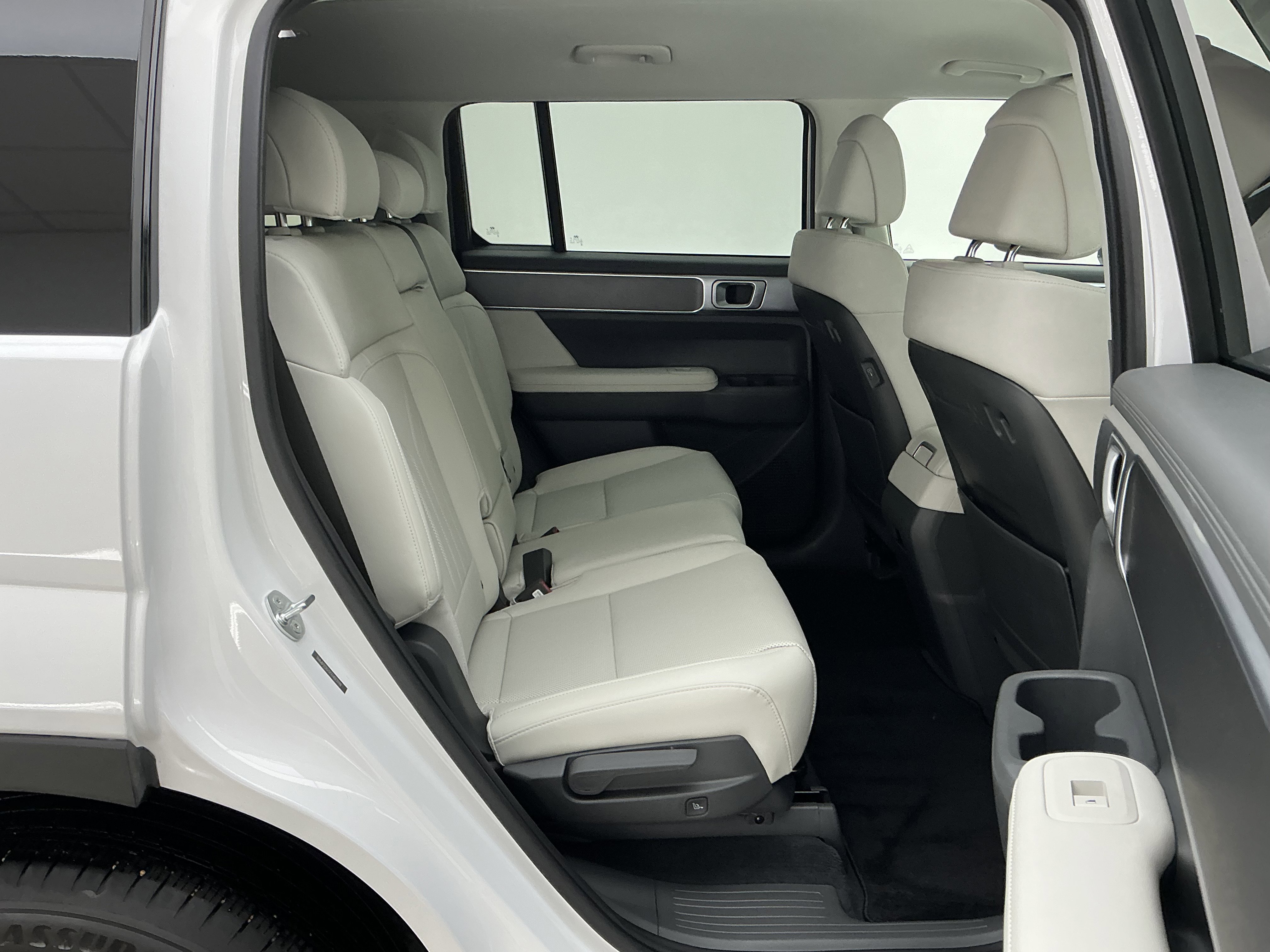 Used 2026 Serenity White Hyundai SEL image 22