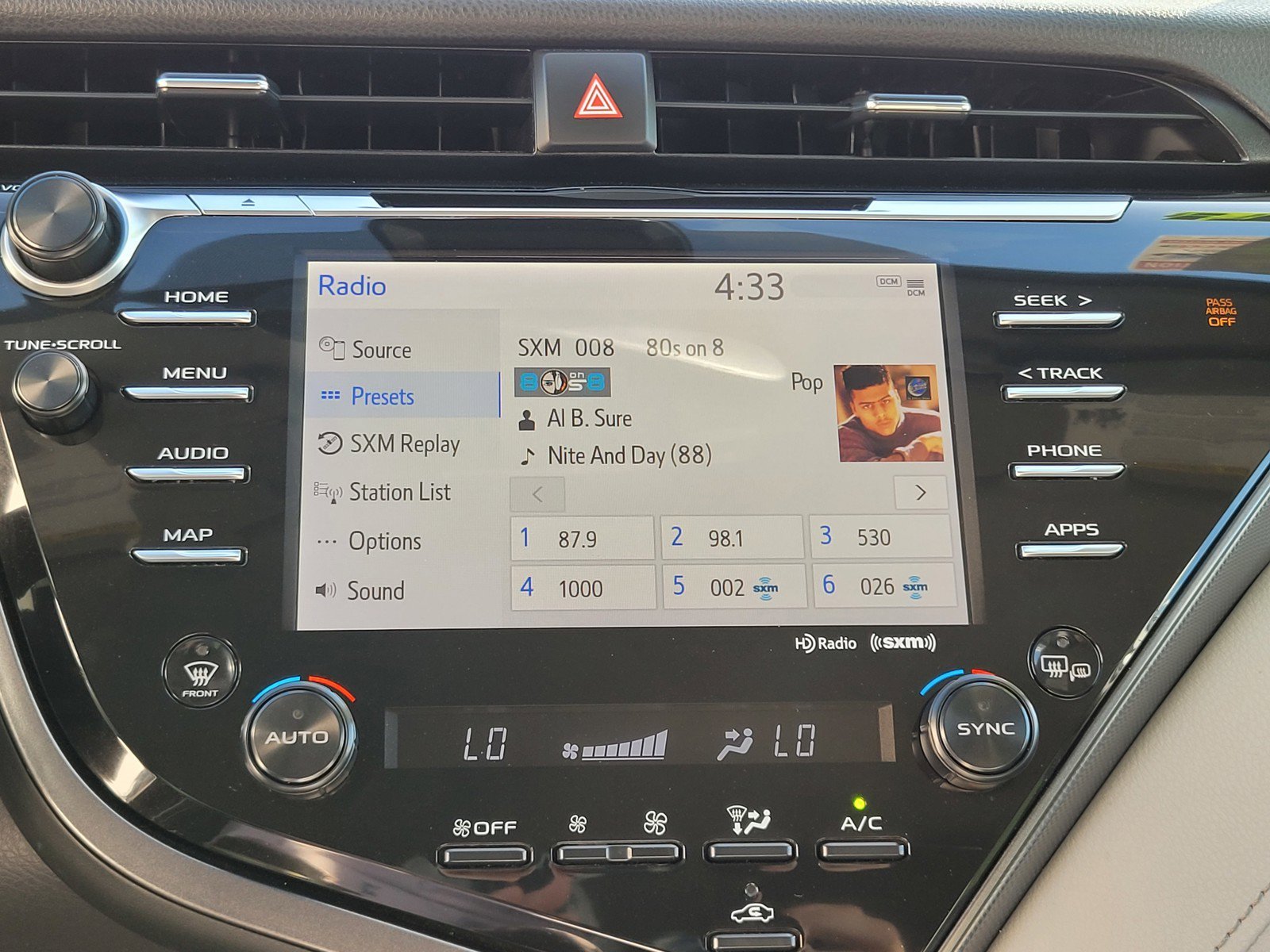 Used 2020 WIND CHILL PEARL Toyota XSE image 18