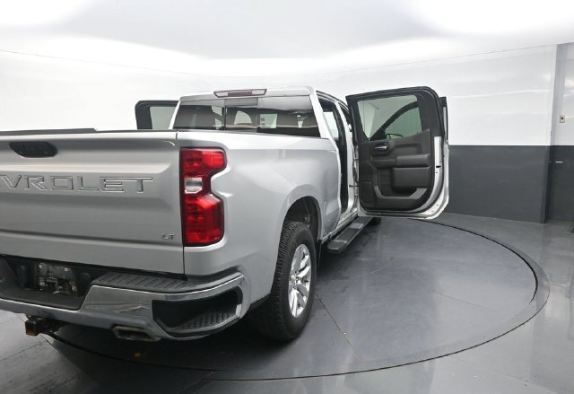 Used 2020 Silver Chevrolet LT image 44