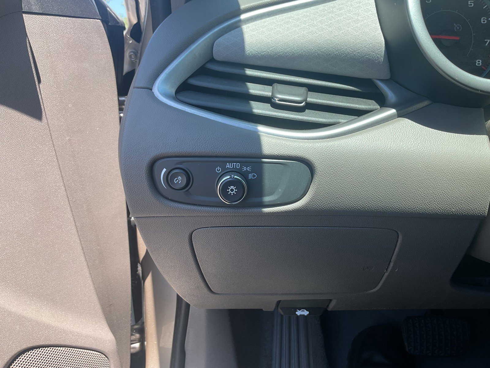 Used 2022 Mineral Gray Metallic Chevrolet LT image 22