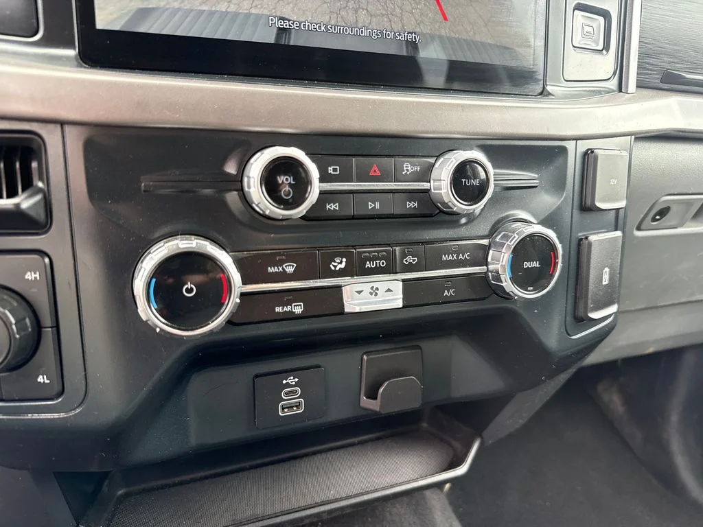 Used 2025 Silver Ford XLT image 20