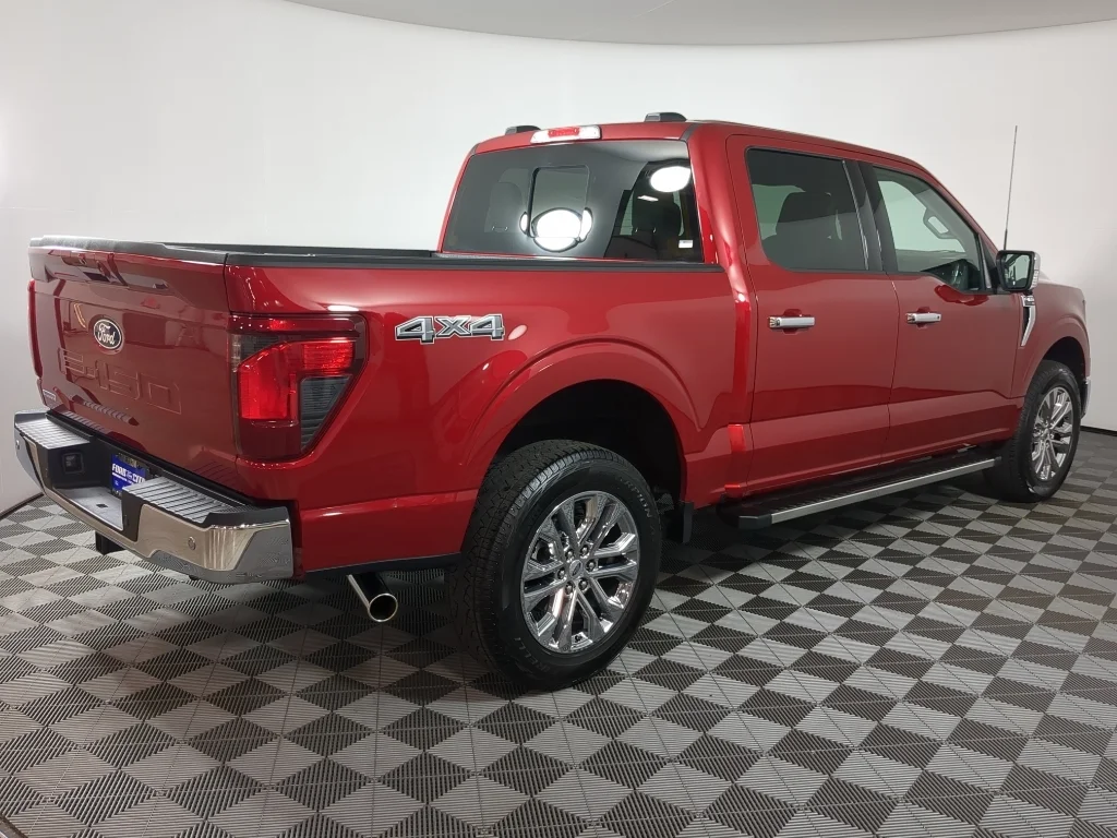 Used 2025 Rapid Red Metallic Tinted Clearcoat Ford XLT image 8