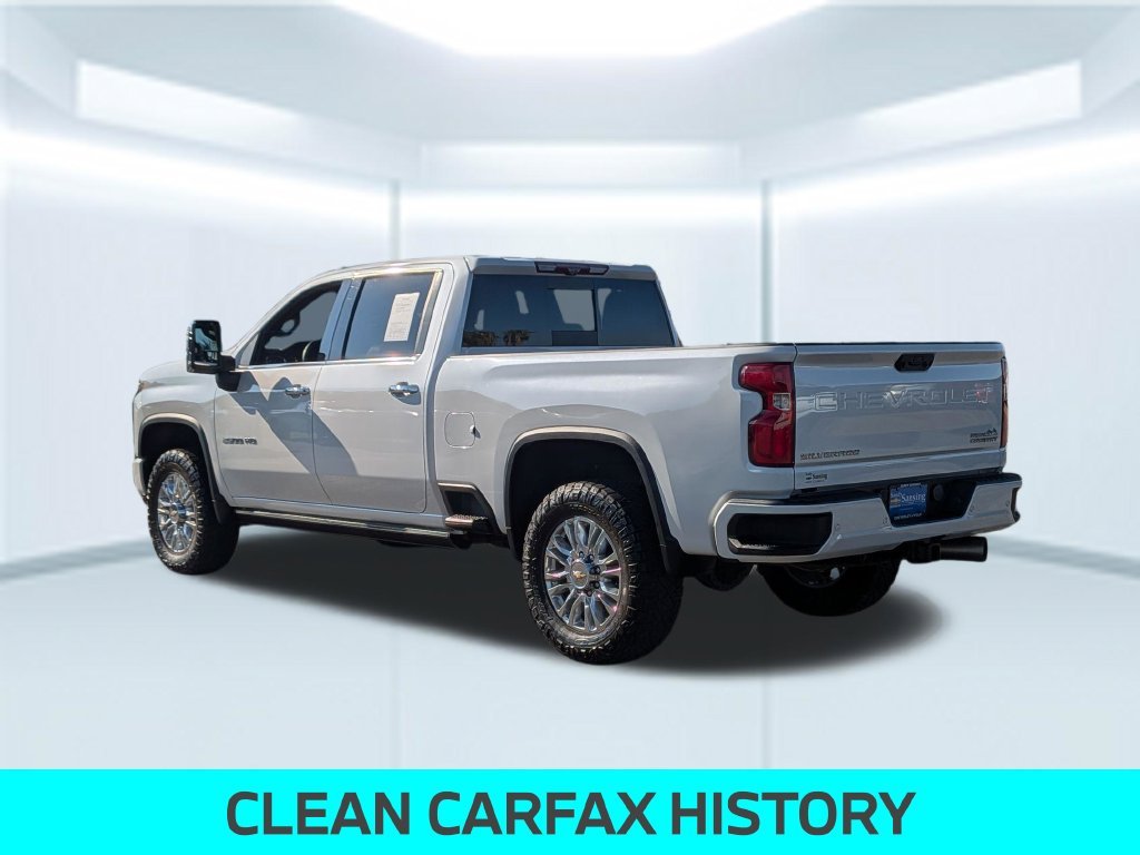Used 2023 Beige Chevrolet High Country image 3