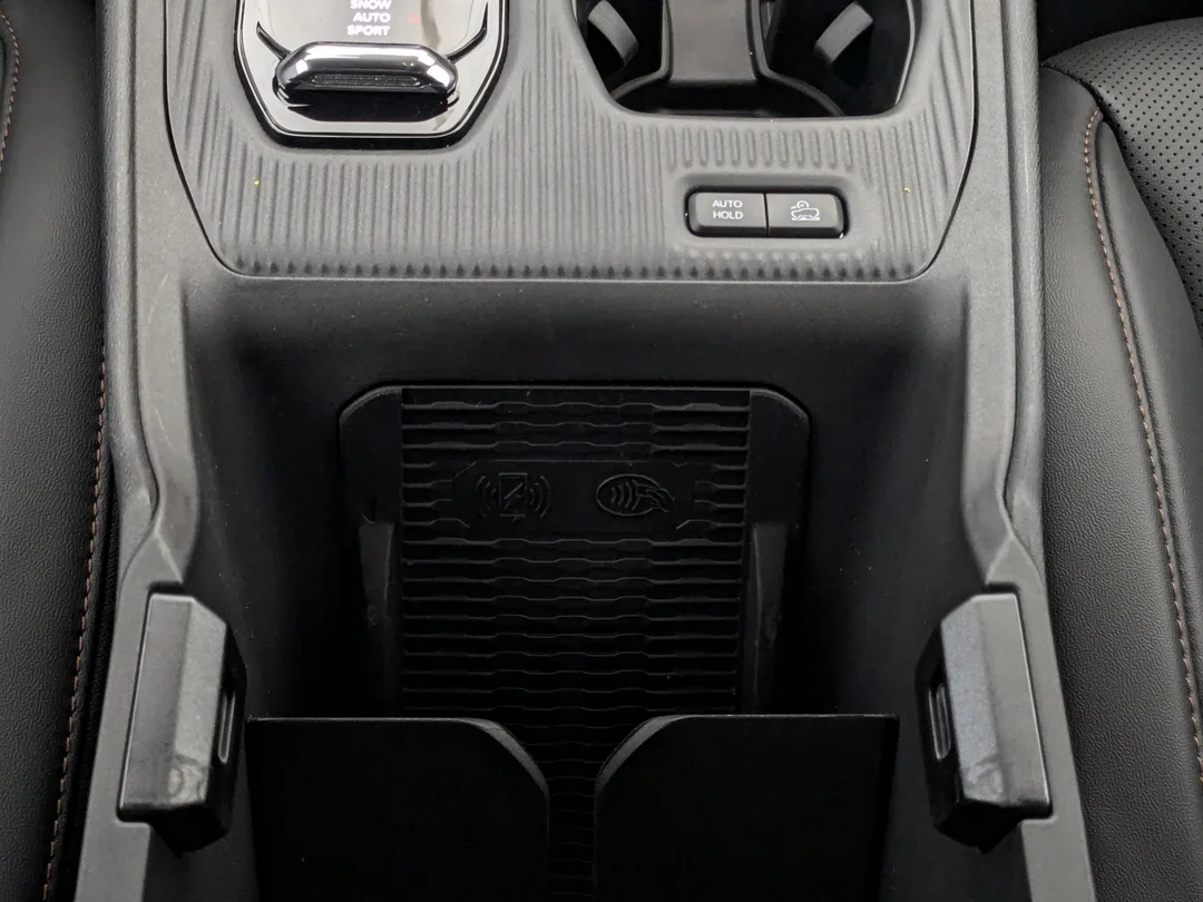 New 2026 Black Jeep Limited - - 4x4 - 1.6L Hybrid - Tech Group - Navigation - 9 Speakers - Hands-free Liftgate & More! image 27