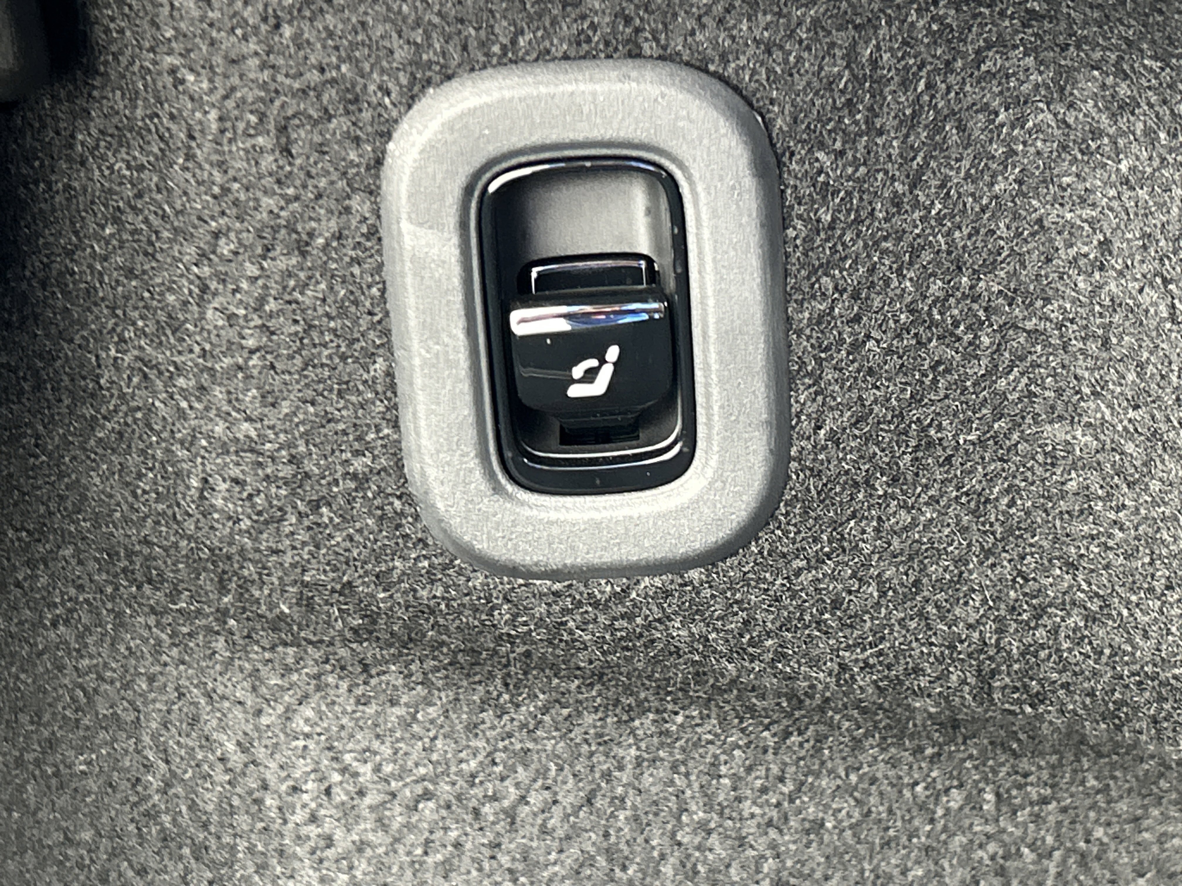 Certified Used 2025 Black Mercedes-Benz CLE 300 4MATIC® Cabriolet image 21