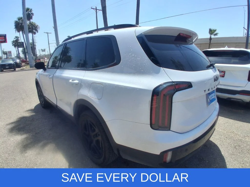 Used 2025 White Kia EX X-Line image 5