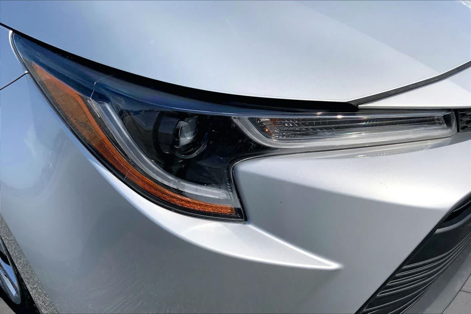 Used 2024 Classic Silver Metallic Toyota LE image 27