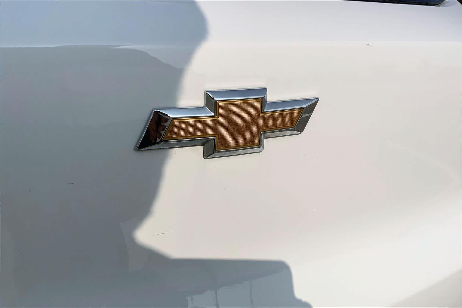 Used 2024 Summit White Chevrolet LS image 10