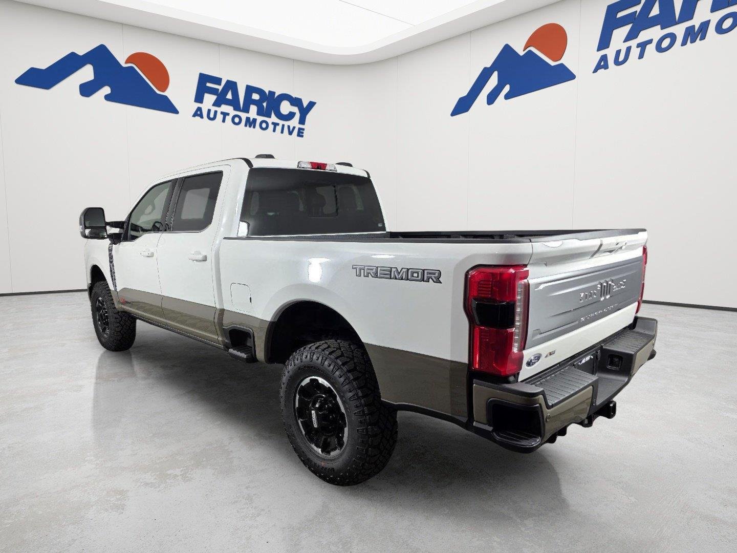 New 2026 Star White Metallic Tri-Coat Ford F-250® King Ranch® image 5