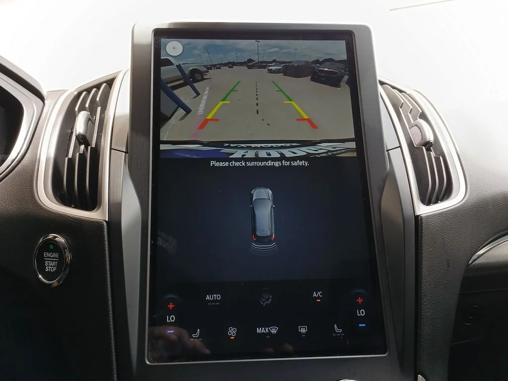 Used 2022 White Ford SEL image 15