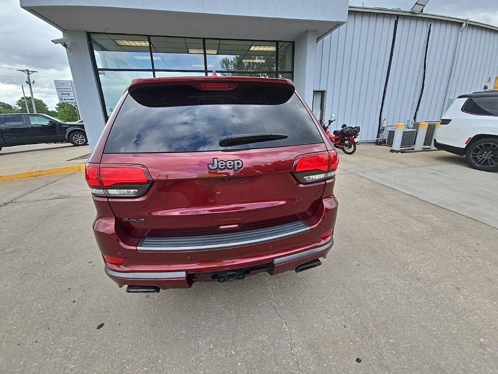 Used 2019 Red Jeep Overland image 6