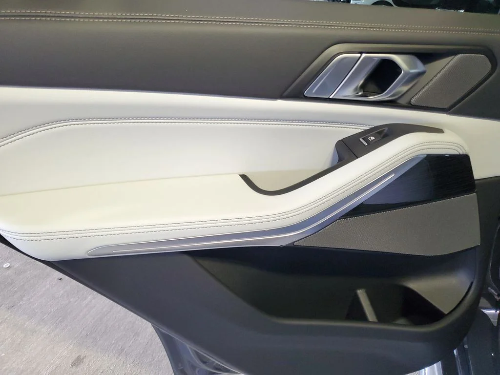 New 2026 Gray BMW sDrive40i image 9
