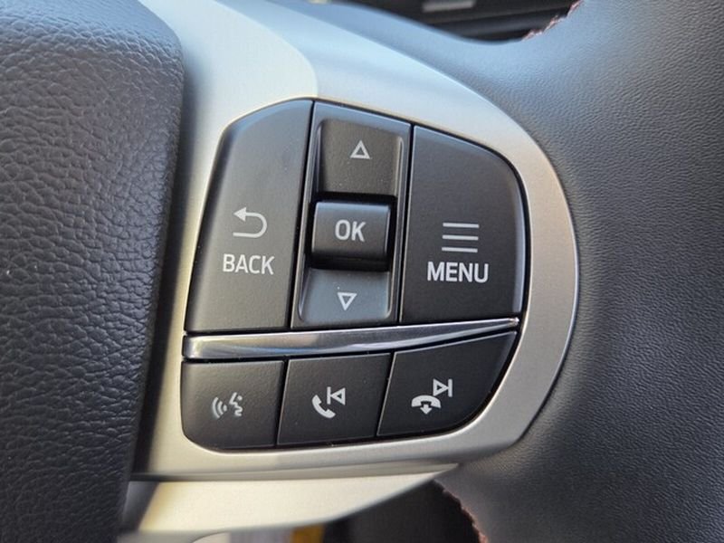 New 2026 Star White Metallic Tri-Coat Ford Active image 25