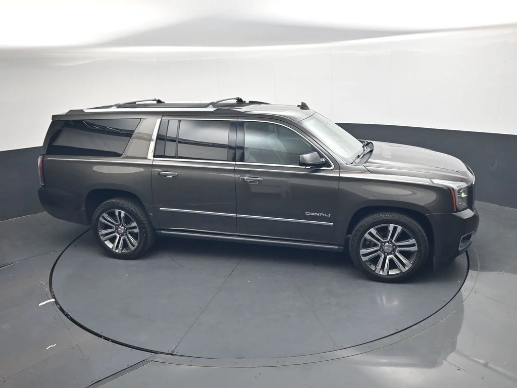 Used 2019 Gray GMC Denali image 28