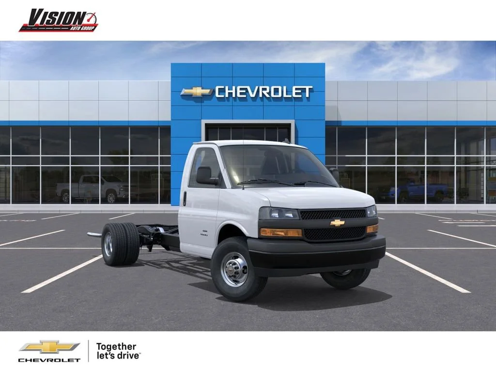 2025 Chevrolet Express 4500 159" WB's photo