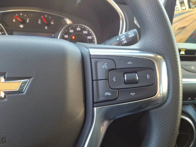 Used 2026 Summit White Chevrolet 2LT image 21