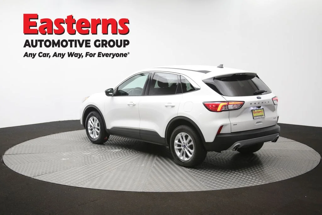 Used 2022 White Ford SE image 64