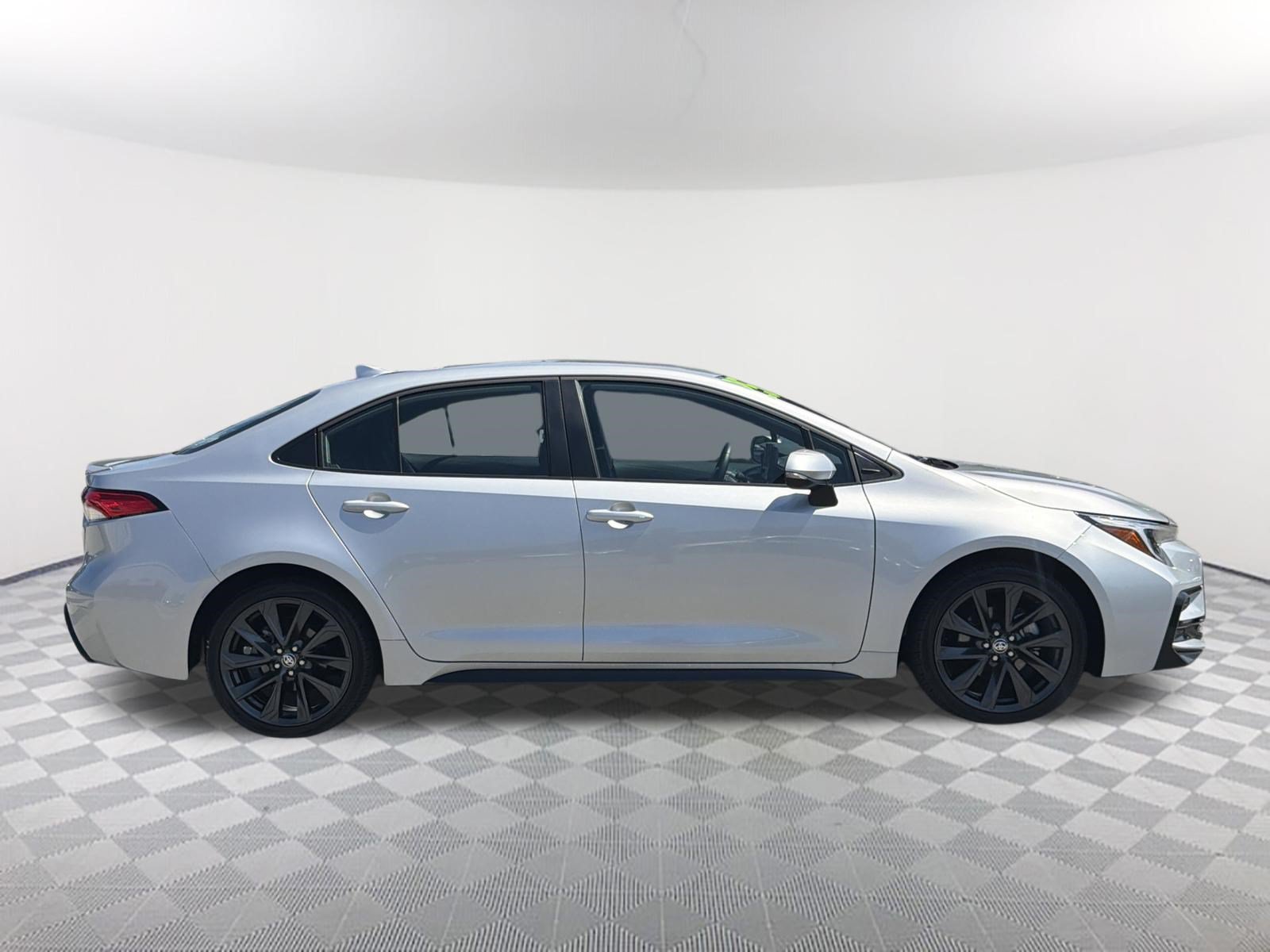 Used 2025 Classic Silver Metallic Toyota SE image 17