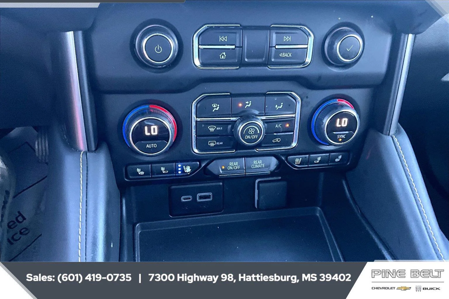 Used 2024 gray Chevrolet Premier image 24