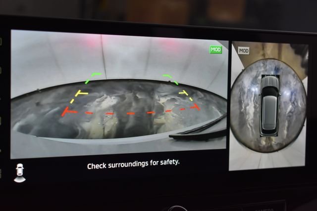 Used 2025  Mitsubishi SEL image 29
