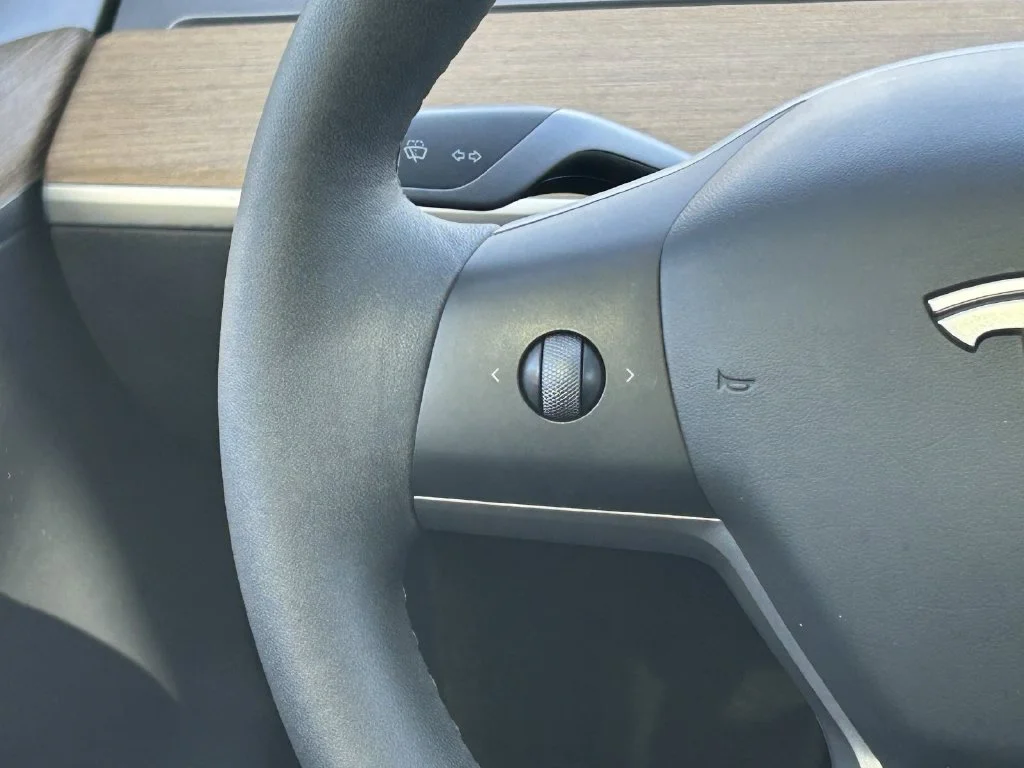 Used 2023 Solid Black Tesla Standard Range image 17