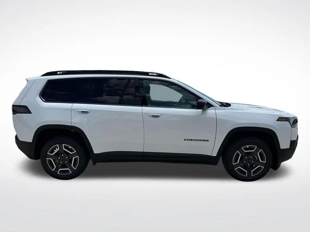 New 2026 Bright White Clear-Coat Exterior Paint Jeep Laredo image 9