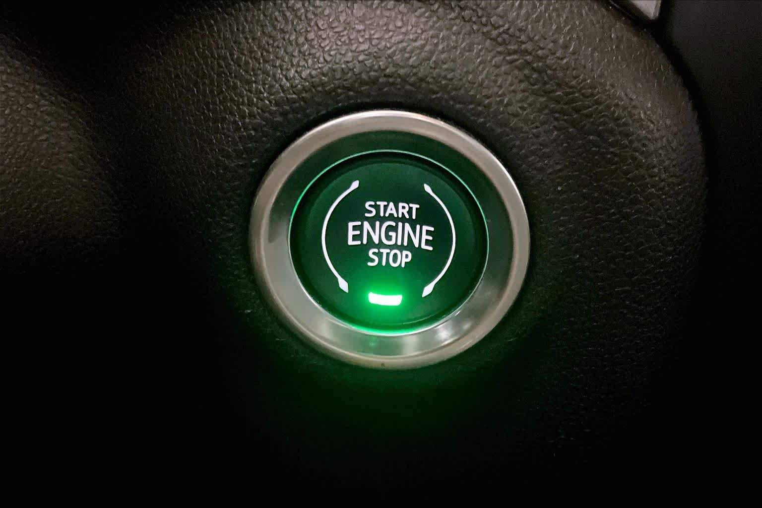 Used 2019 Summit White Chevrolet LT image 33