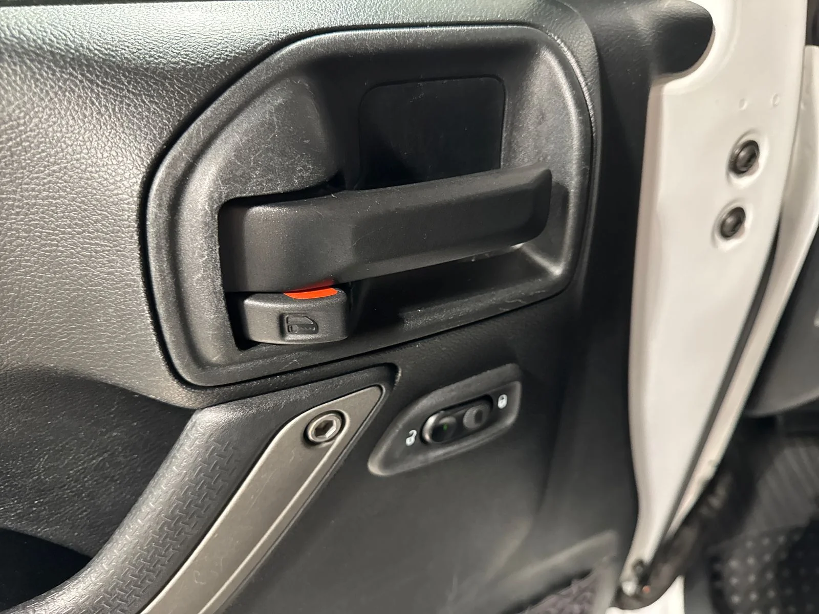 Used 2018 Bright White Clearcoat Jeep Unlimited Sport image 16