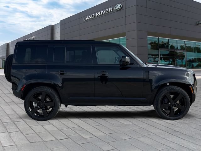 New 2026 Santorini Black Land Rover X-Dynamic SE image 6