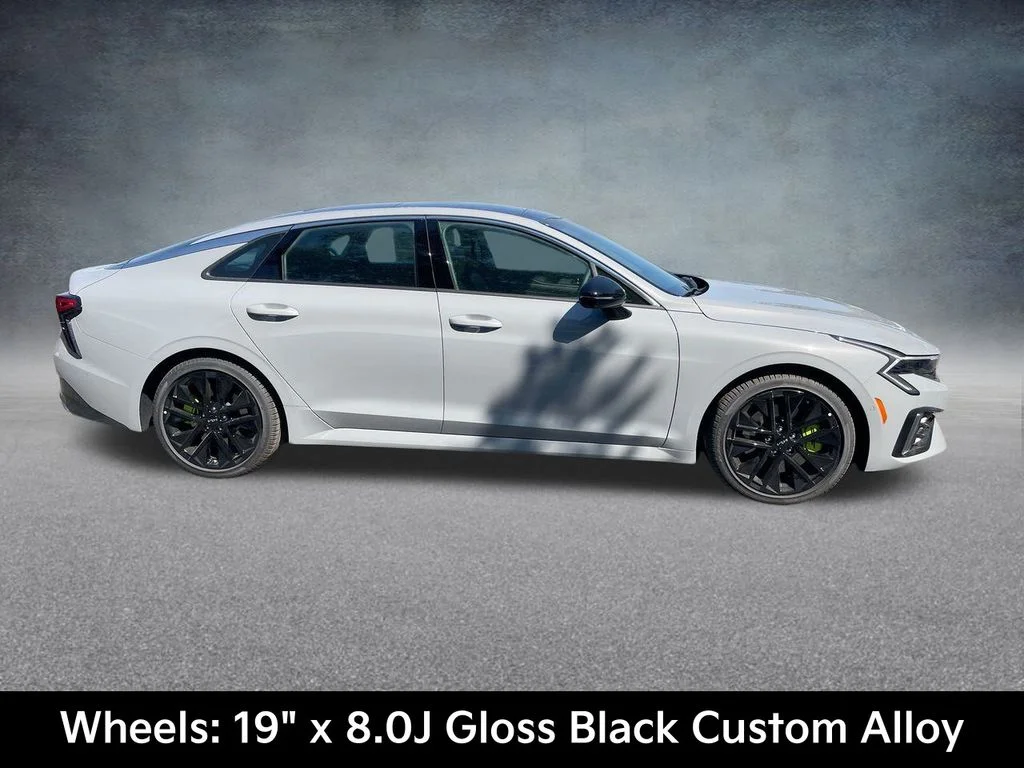 New 2026 Wolf Gray Kia GT image 34