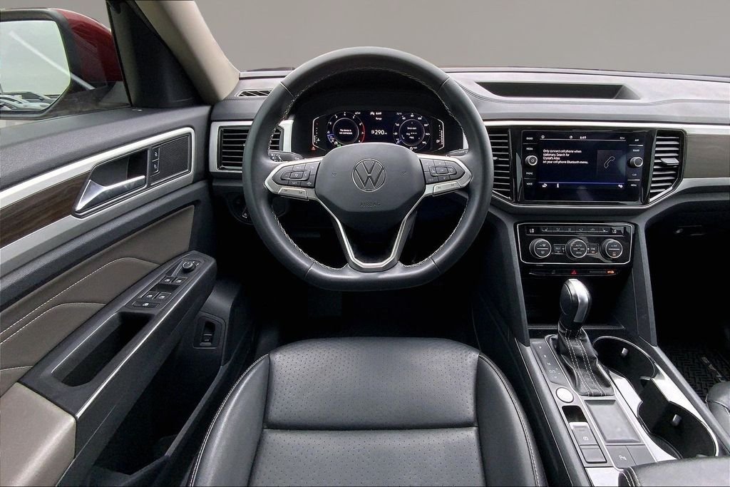 Used 2022 Red Metallic Volkswagen 3.6L V6 SE w/Technology image 5